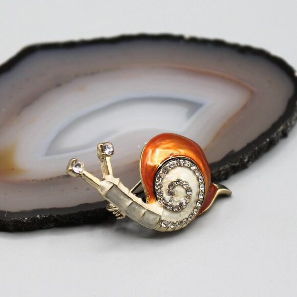 Snail pin brooch jewelry fashion gold tone crystals cute adorable animal new - Picture 2 of 11